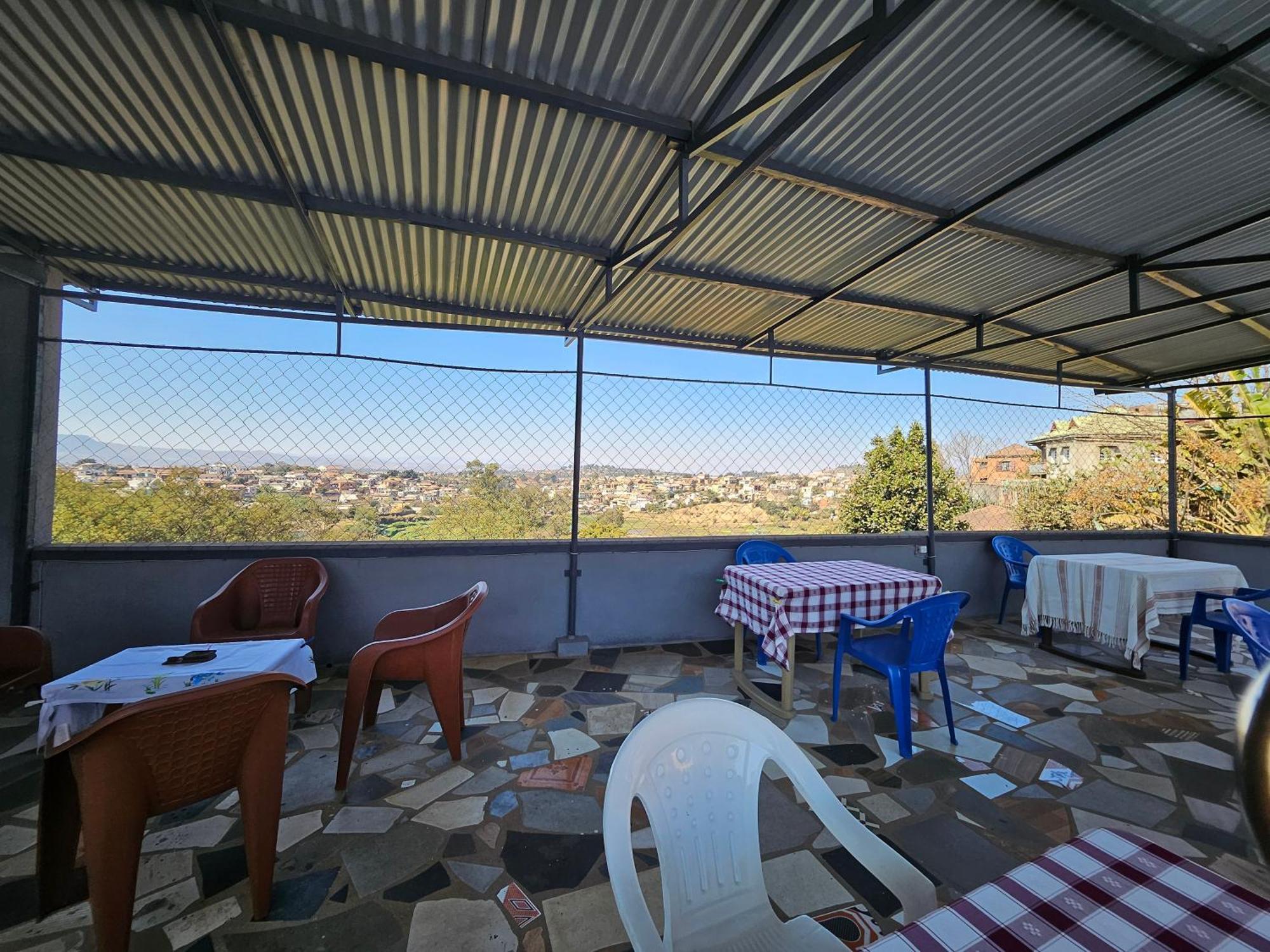 Chez Joel Bed and Breakfast Antsirabe Exteriör bild