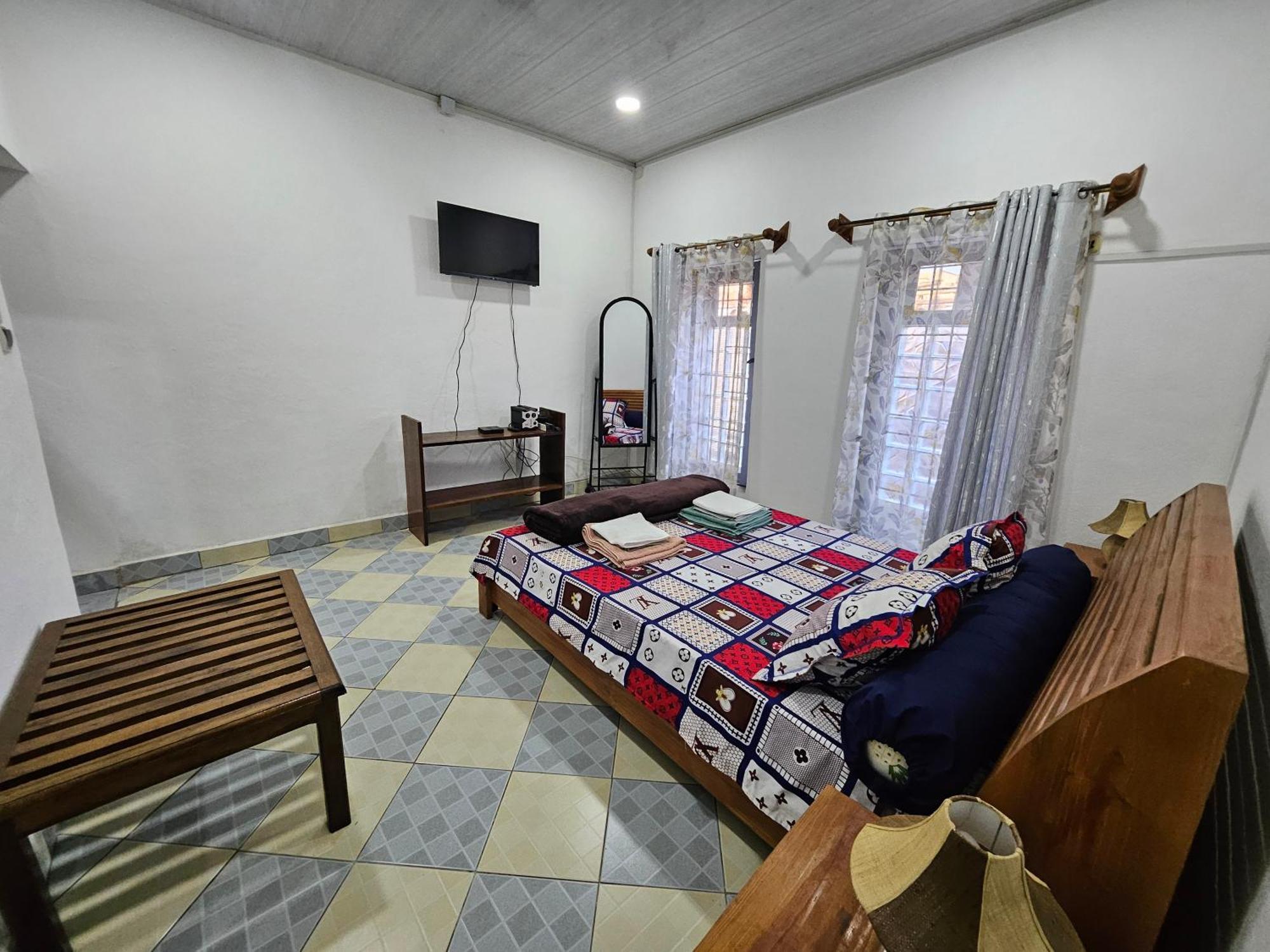 Chez Joel Bed and Breakfast Antsirabe Exteriör bild